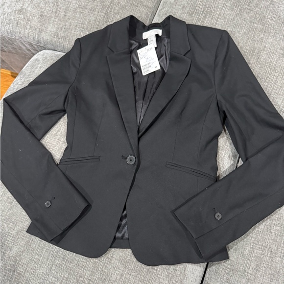 *SOLD* NEW H&M Women’s Black Long Sleeve Button Up Blazer Tailored Size 2 - Picture 2 of 5